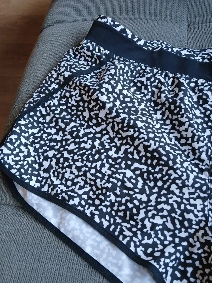 Short de sport femme - photo numéro 3