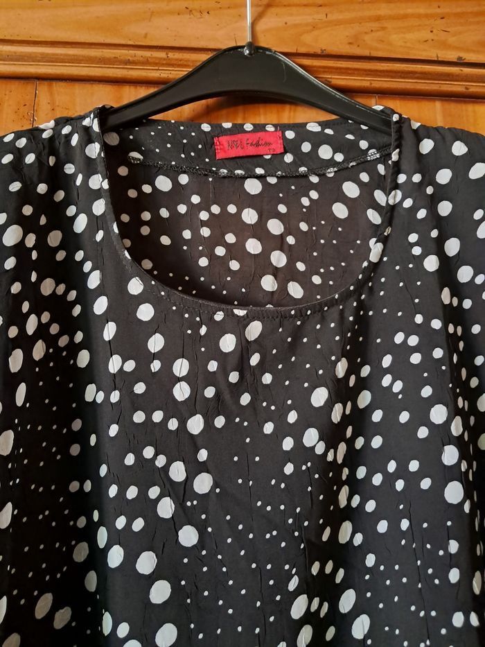 Blouse NEUVE pour femme Taille 54 - photo numéro 2