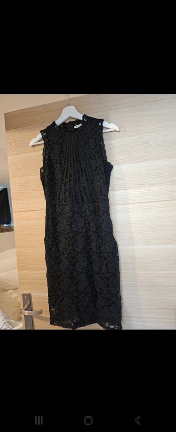 Robe dentelle noire
