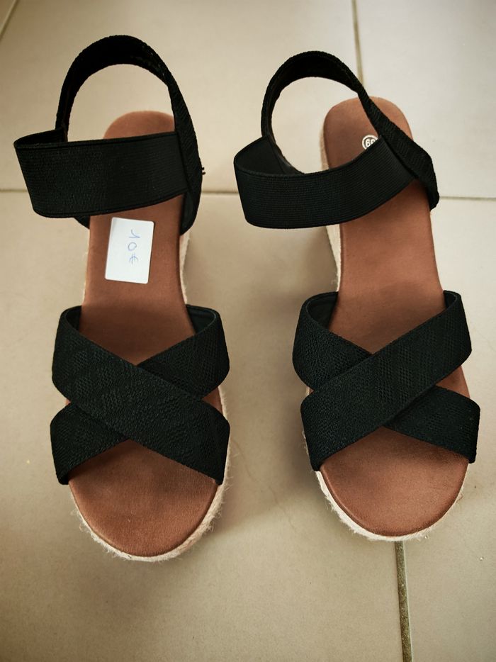 Chaussures compensées