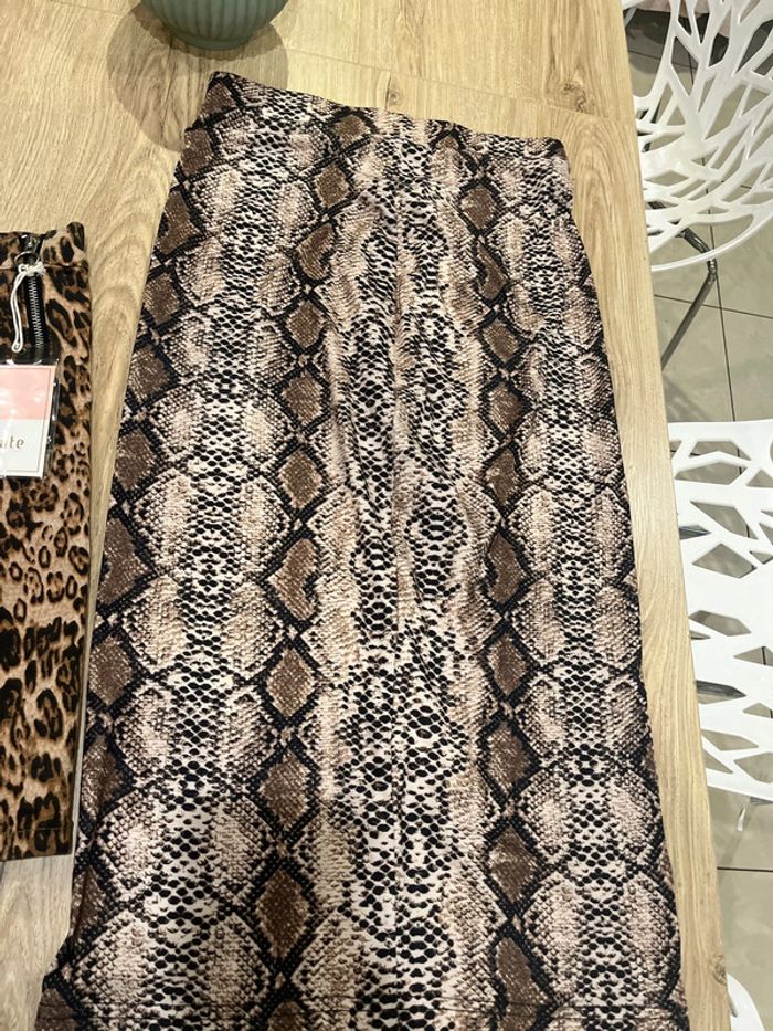 Lot 2 jupes sexy taille m neuve jamais portée. - photo numéro 2