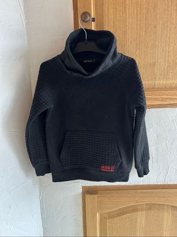Sweat noir garçon - 8 ans