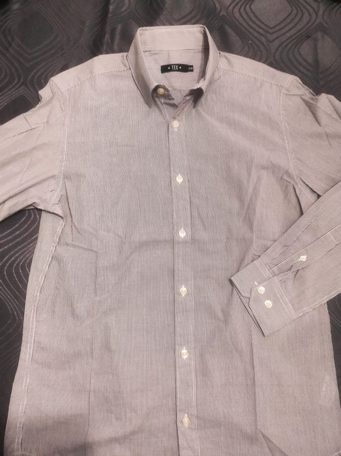 Chemise petites lignes TEX t.S - photo numéro 2