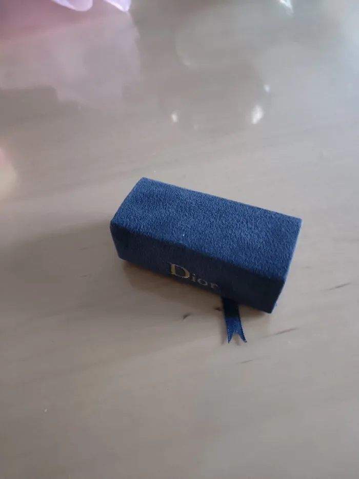 Miniature Dïor avec son étui en velours - photo numéro 2