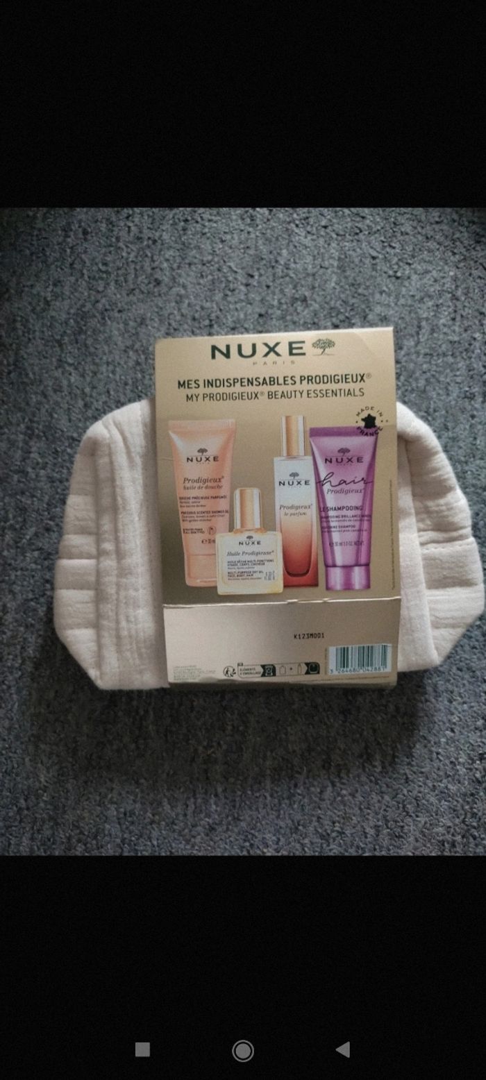 Nuxe trousse