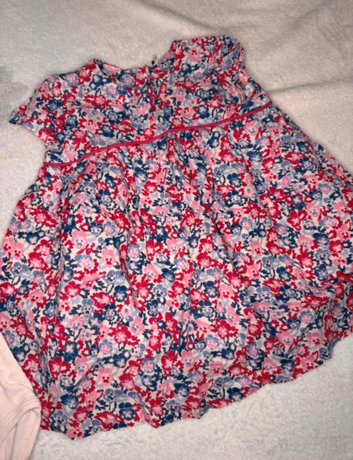 🌷Magnifique robe fleuris et bodies manches courtes taille 12 mois🌷 - photo numéro 3