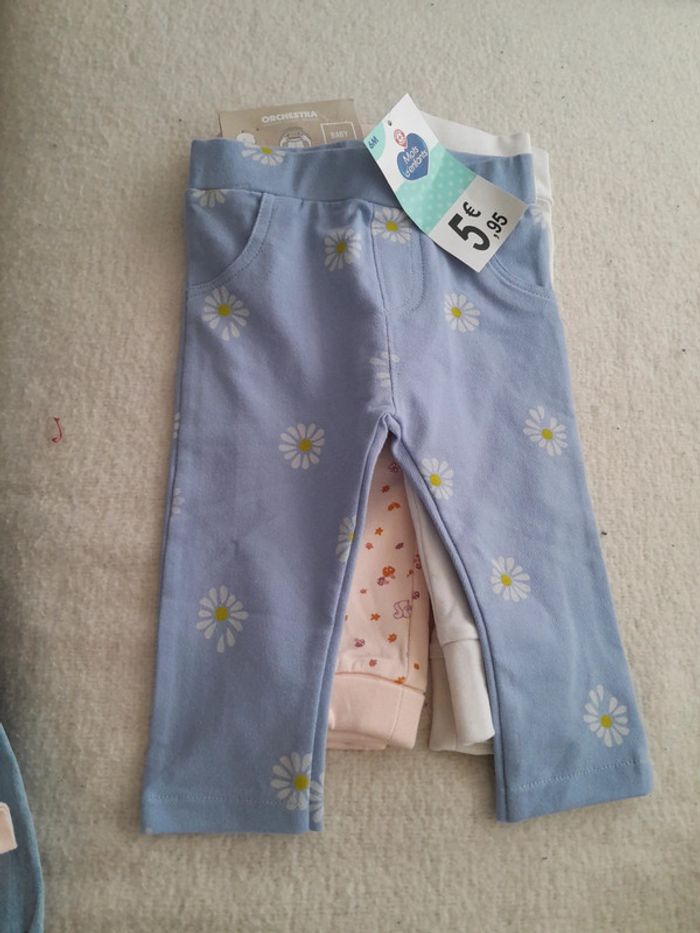 Lot Pantalon 6mois - photo numéro 3