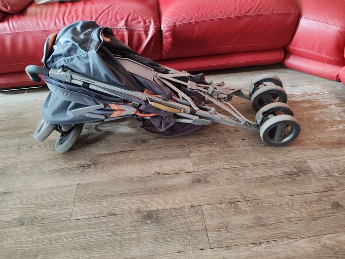 Poussette Mclaren et accessoires - photo numéro 7
