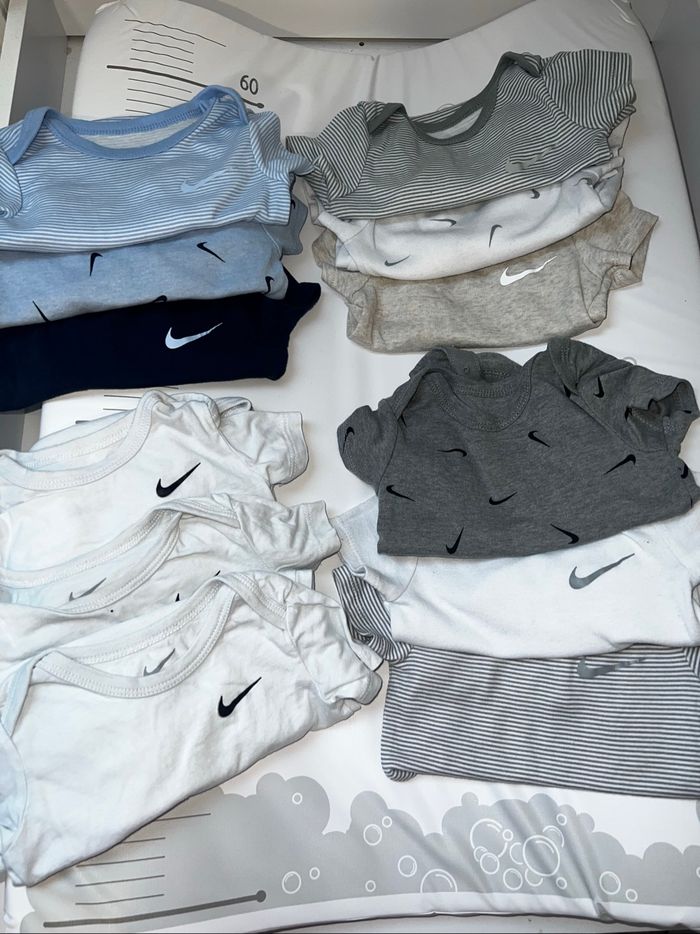 Lot body Nike