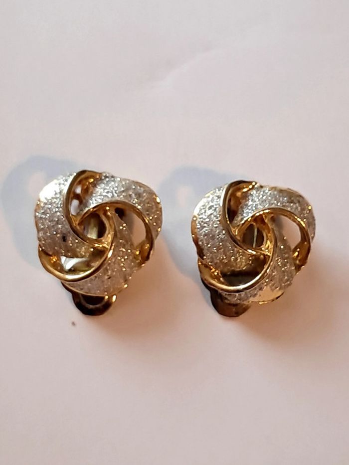 Boucles d'oreille à clip vintages