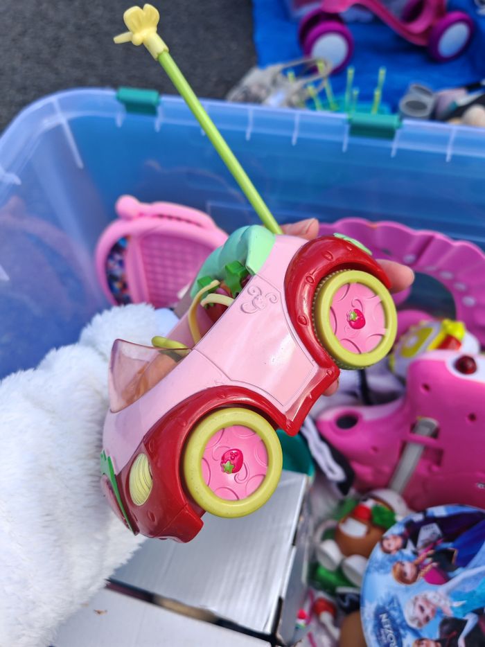 Voiture charlotte aux fraises - photo numéro 3