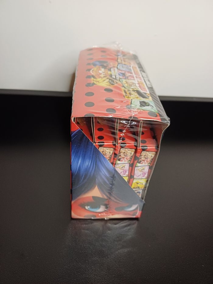 🧸Lots de 8 paquets de cartes à collectionner miraculous secret neuf - photo numéro 7