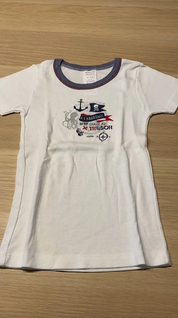 Tee shirt 4 ans neuf absorba