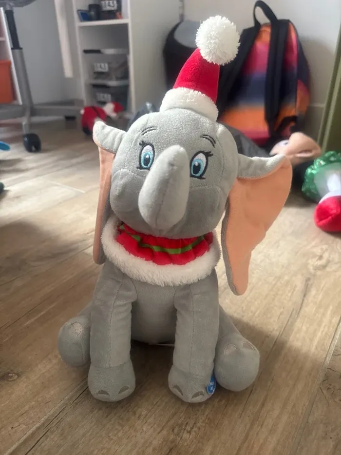 Dumbo Disney peluche musique