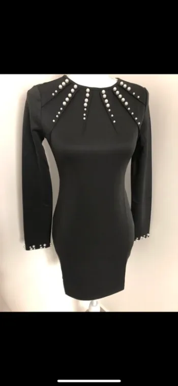 Robe avec perles