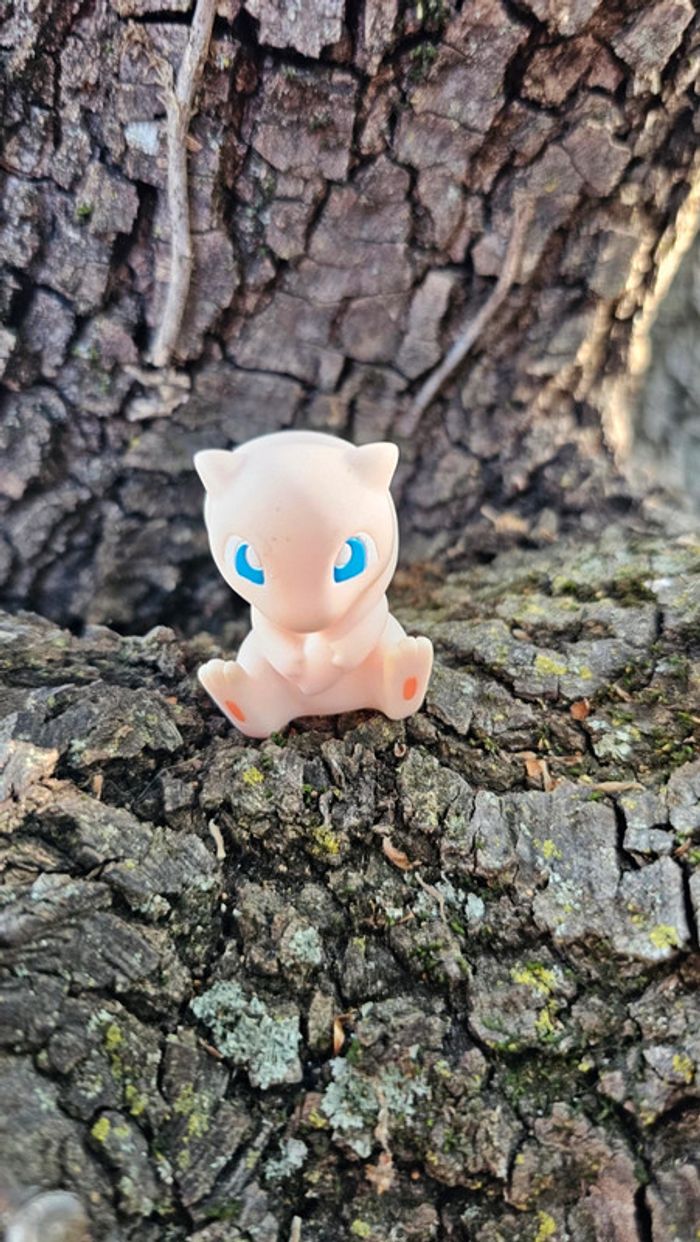 Super figurine Pokemon Nintendo finger puppet mew
