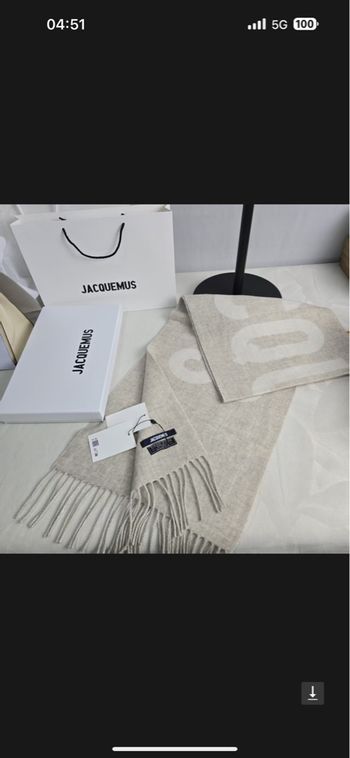 Écharpes jacquemus