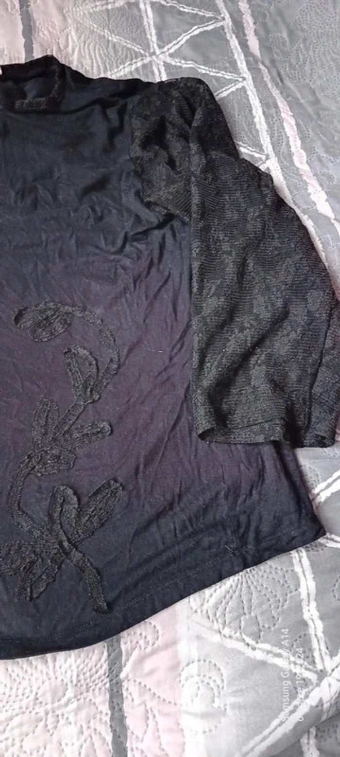 Haut viscose avec dentelle et broderies noir femme 54 in extenso - photo numéro 9