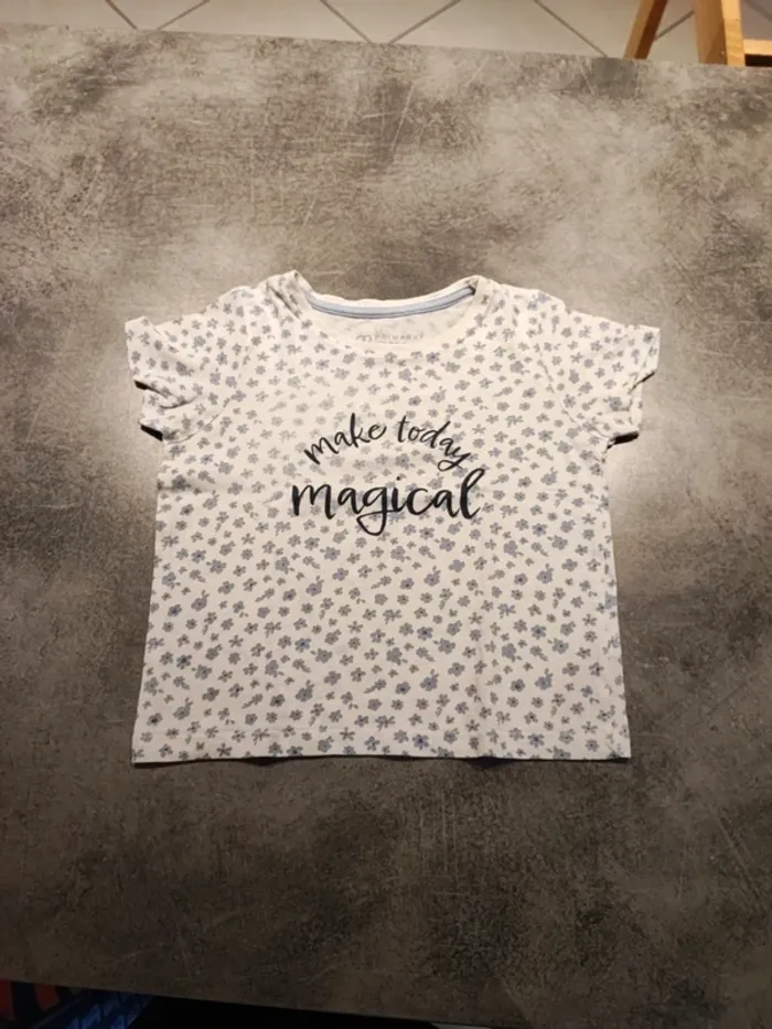 Tee shirt