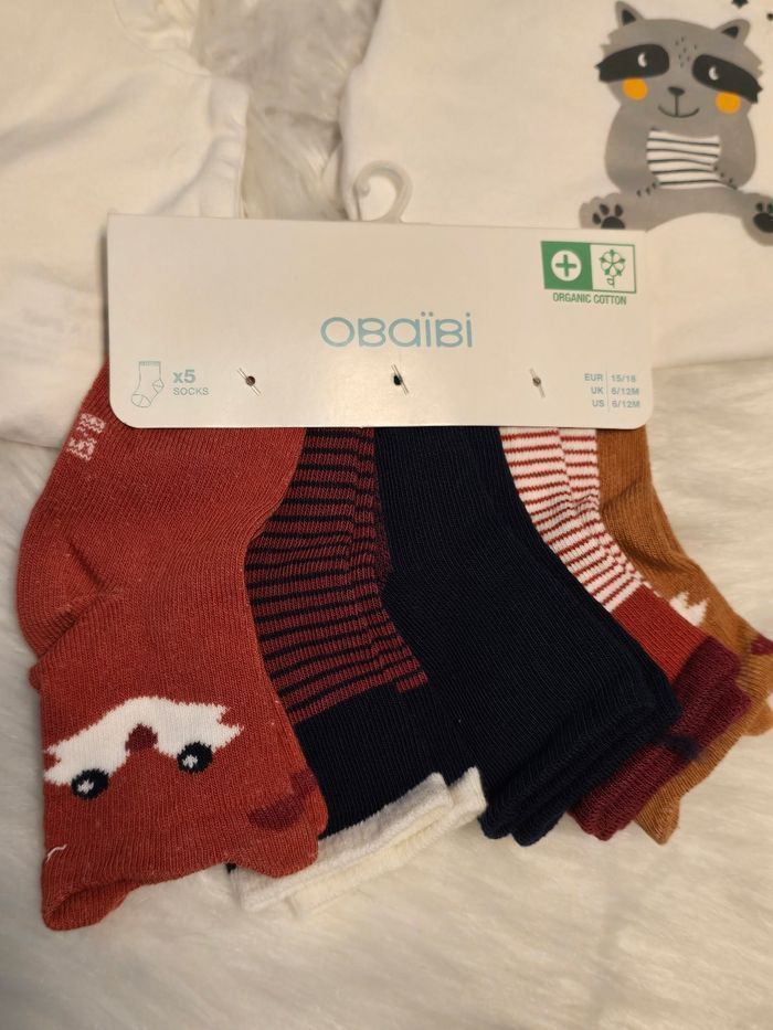 NEUFS!!!  (non portés)🤩👍💙superbe lot  bodies et chaussettes 6 MOIS GARÇON 💙💙💙 - photo numéro 6