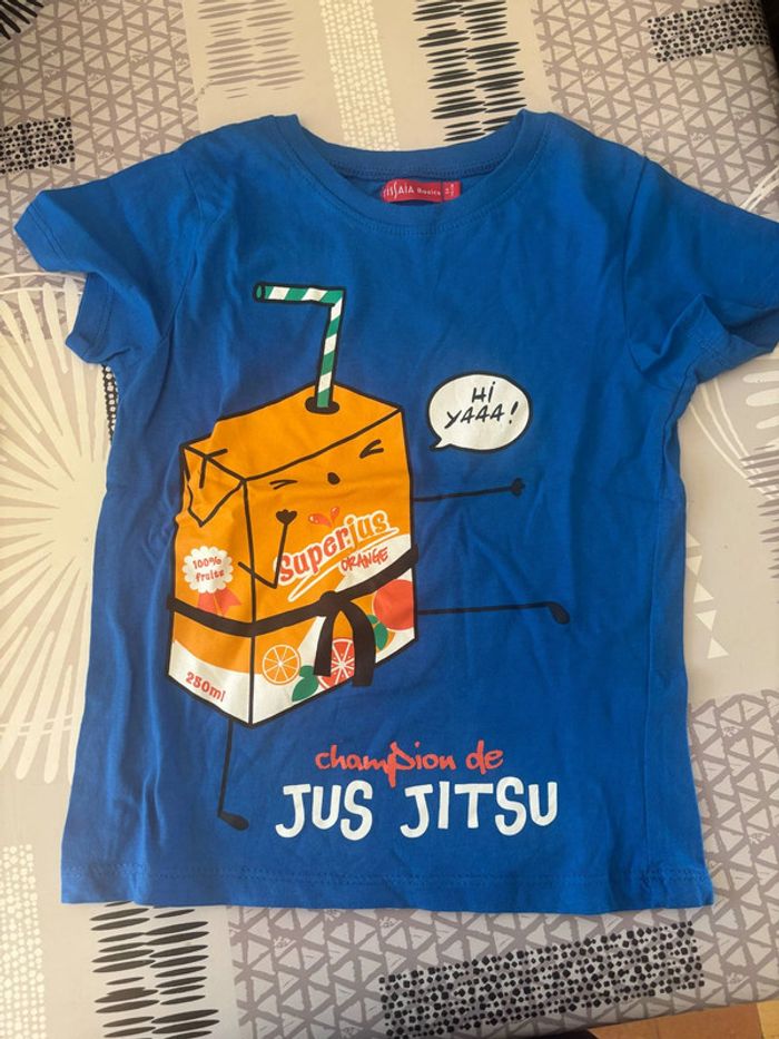 lot 8 t-shirt + un short 6 ans - photo numéro 2