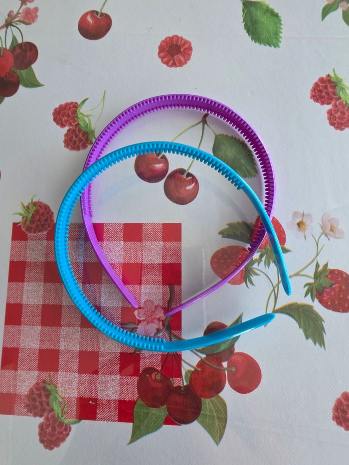 LOTS DE 2 SERRE TÊTE FILLE 👧 - photo numéro 2