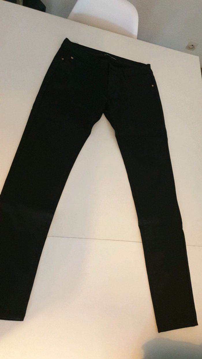 Pantalon noir - photo numéro 3