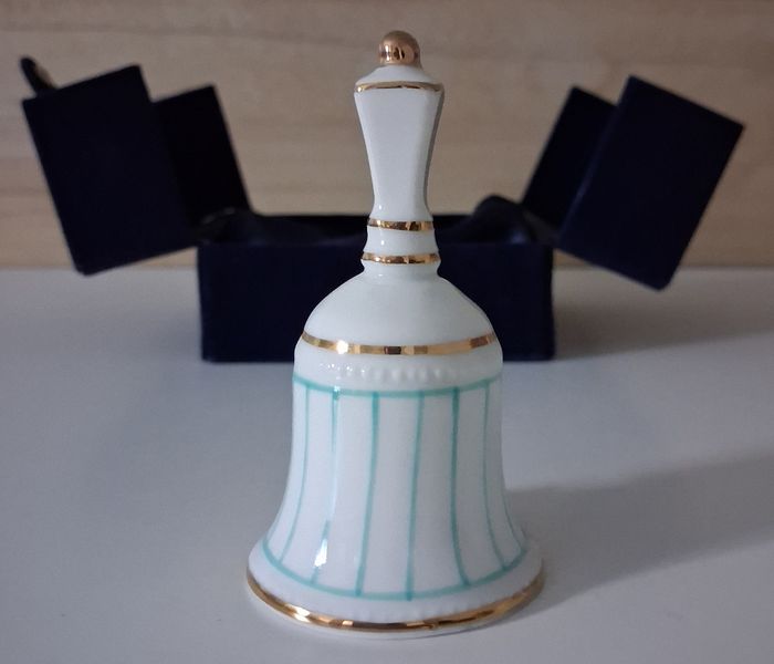 Cloche de collection en porcelaine dans un coffret de velours - photo numéro 2