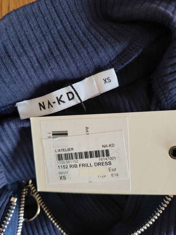 Robe en maille côtelée bleu marine col zippé NA-KD - Neuve - photo numéro 12