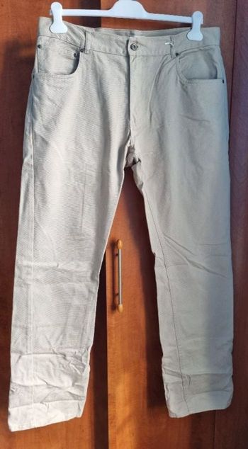 Jeans crème taille 48 (regular)