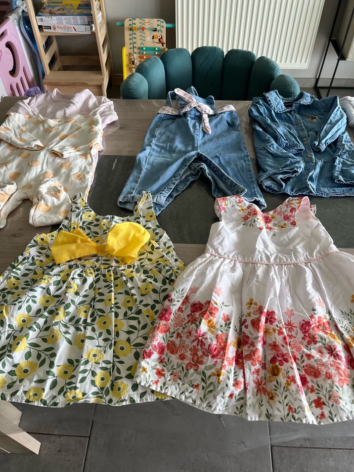 Lot de vêtements fille 12 mois - photo numéro 4