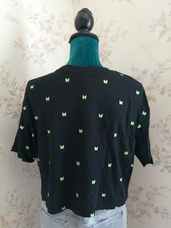 Tee-shirt noir crop top avec motifs papillons verts fluo / jennyfer / (M) - photo numéro 3