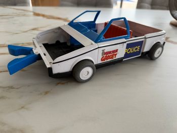 Voiture inspecteur gadget