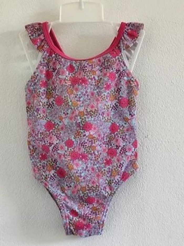 Maillot de bain bébé fille fleuri