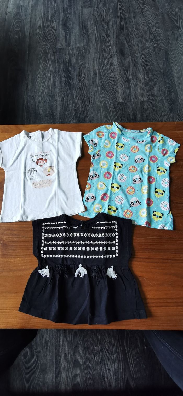 Lot Tee shirts manches courtes fille 24 mois
