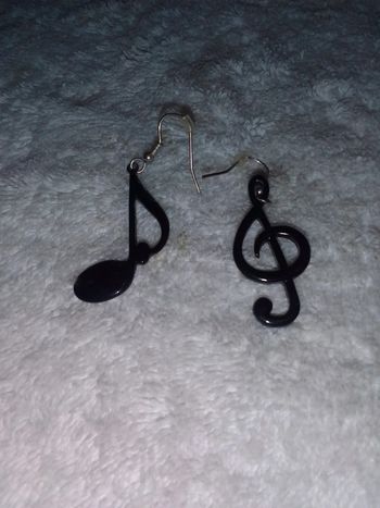 Boucles d'oreilles 🎶