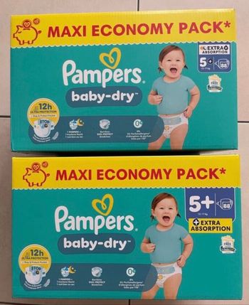 Lot de 2 cartons couches Pampers taile 5+
