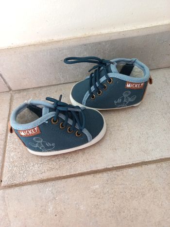 Petites chaussures bébé Mickey bleues 6/9 mois