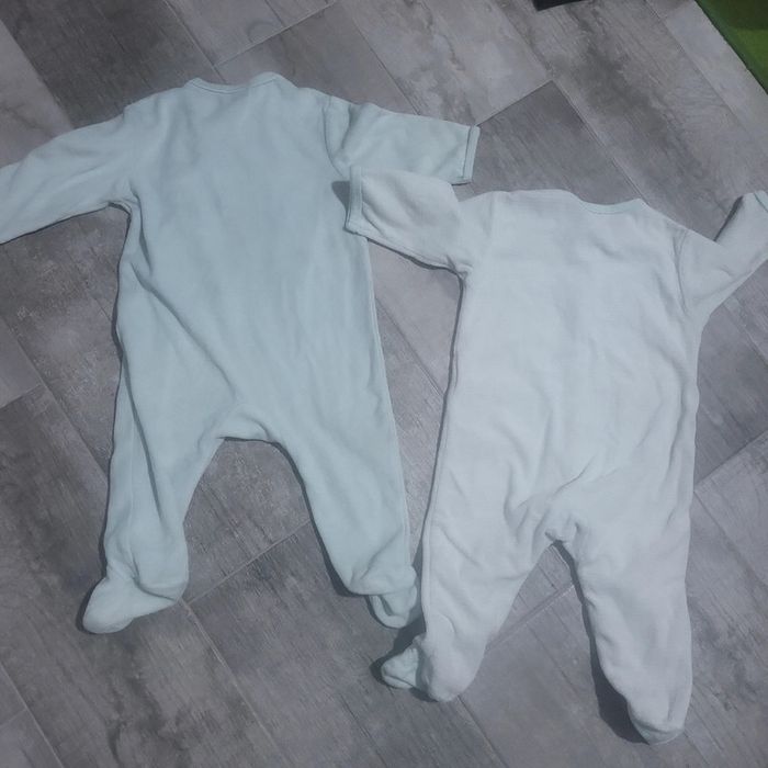 Lot 2 pyjama velours mixtes kiabi 12mois - photo numéro 6