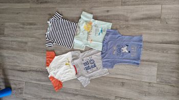 Lot de 5 tee shirts manches courtes, taille 18 mois