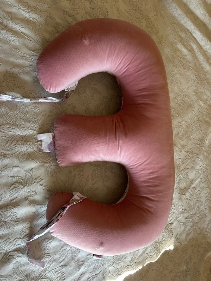 Coussin d’allaitement pour jumeaux - photo numéro 2