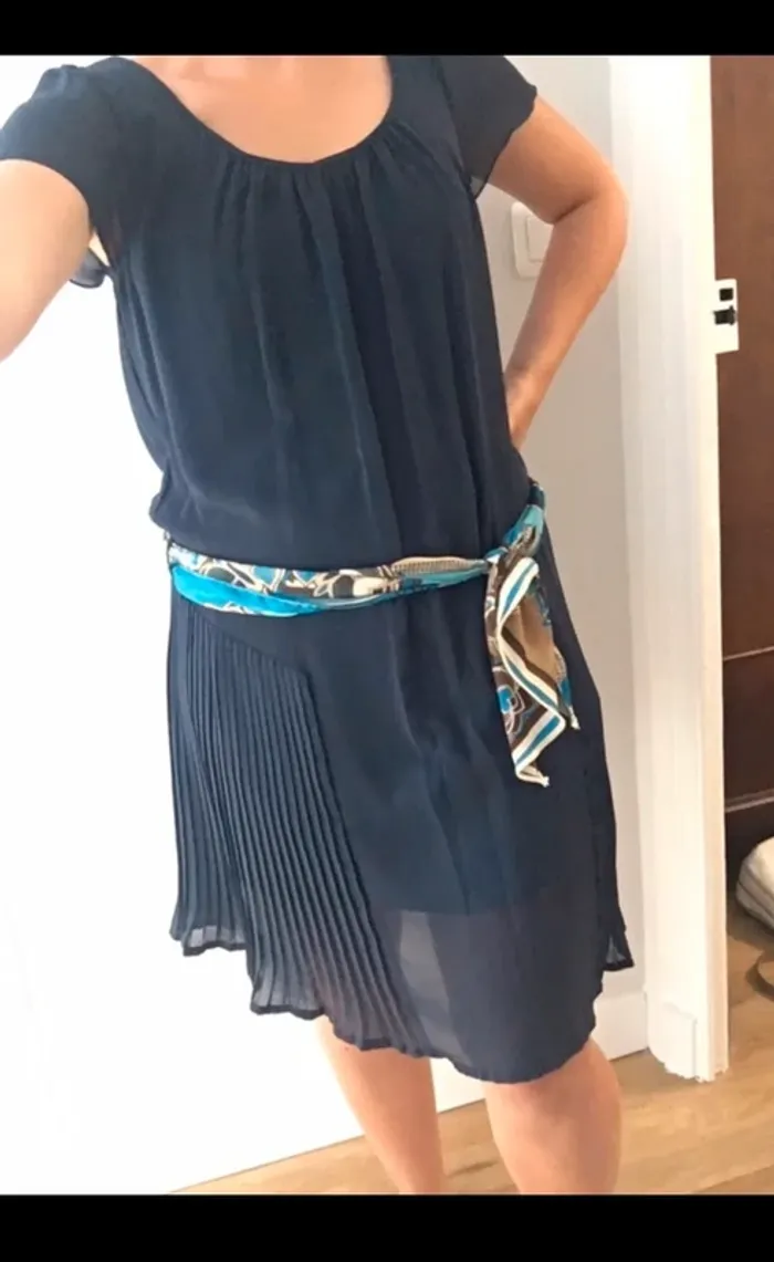 Robe bleu marine - photo numéro 2