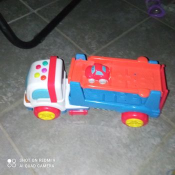 Véhicule musical avec vehicules