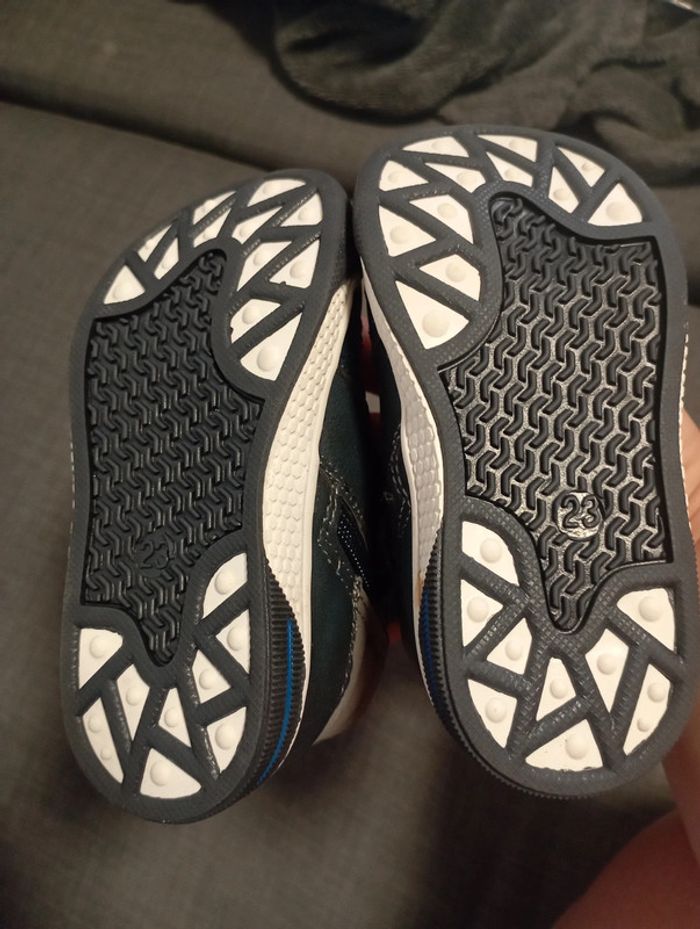 Chaussure neuve petit garçon 23 - photo numéro 2