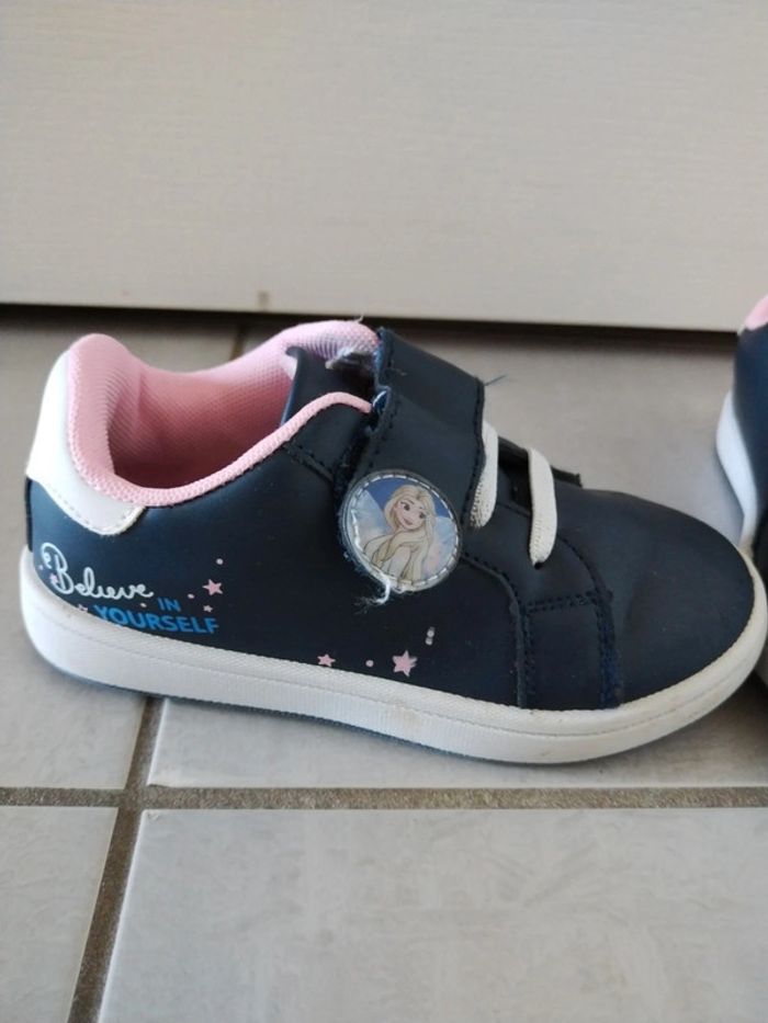 Chaussures la reine des neiges très bon état pointure 28 - photo numéro 2