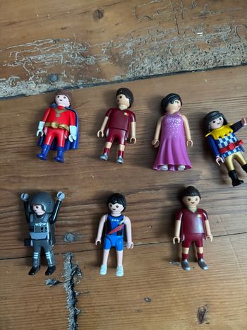 Lot  7 playmobils