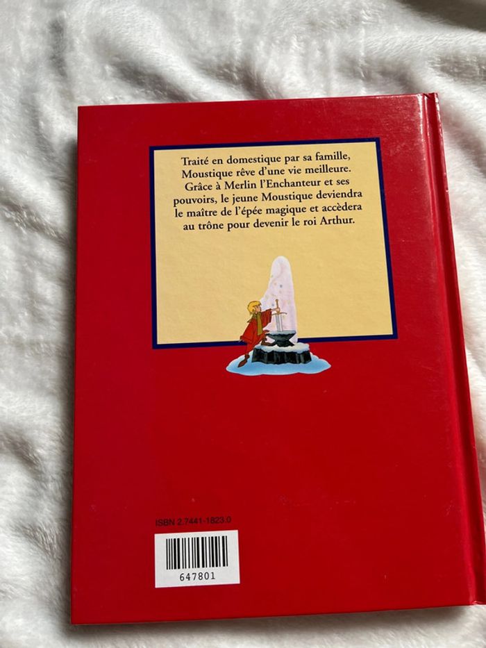 Livre Disney merlin l’enchanteur - photo numéro 3