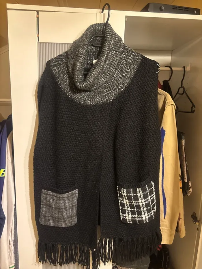 Poncho sans manches desigual