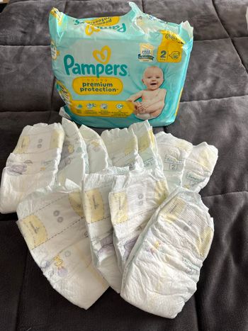 Couches Pampers taille 2