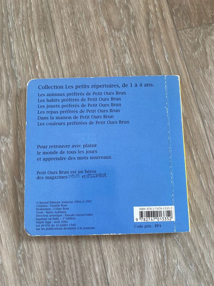 Livre en carton Dans la maison de petit ours brun - photo numéro 2